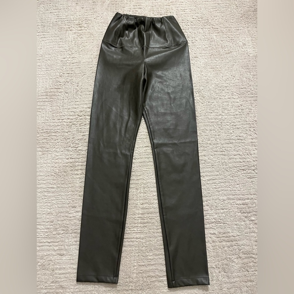 Aritzia Wilfred Free Faux Leather Leggings